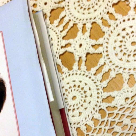 Debbie Macomber HB, Rose Harbor in Bloom - Three women healing their pasts - Picture 4 of 5